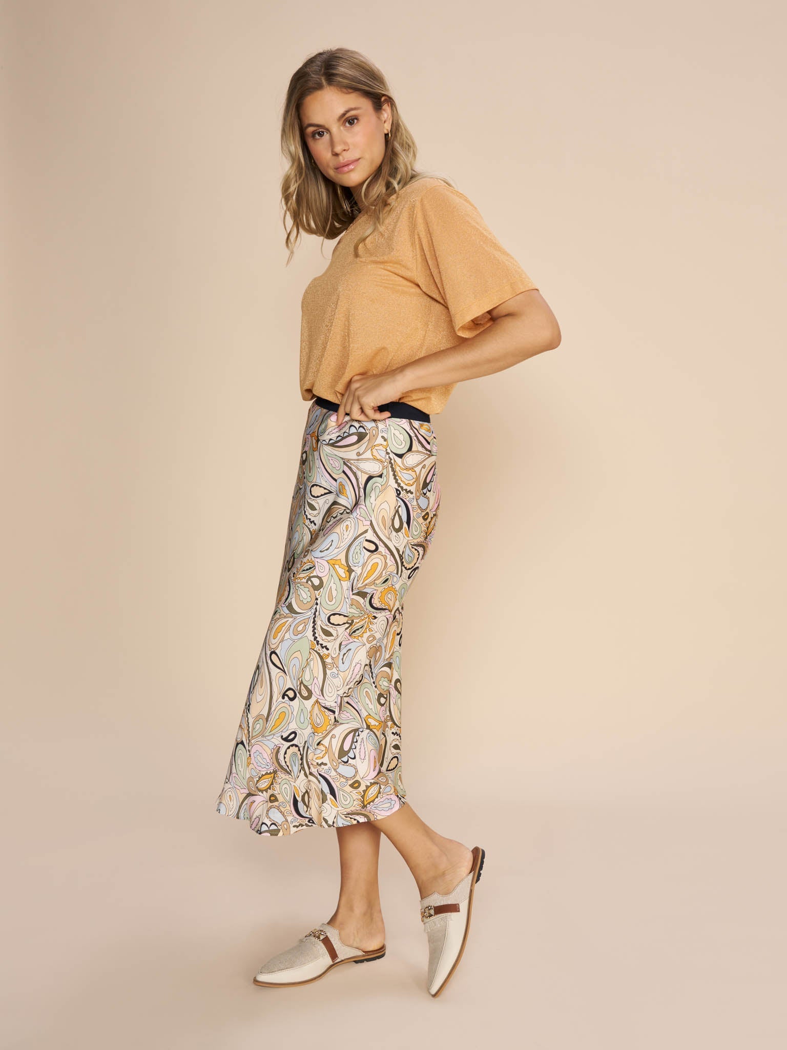 Modelshot / Smoke Green / Detail